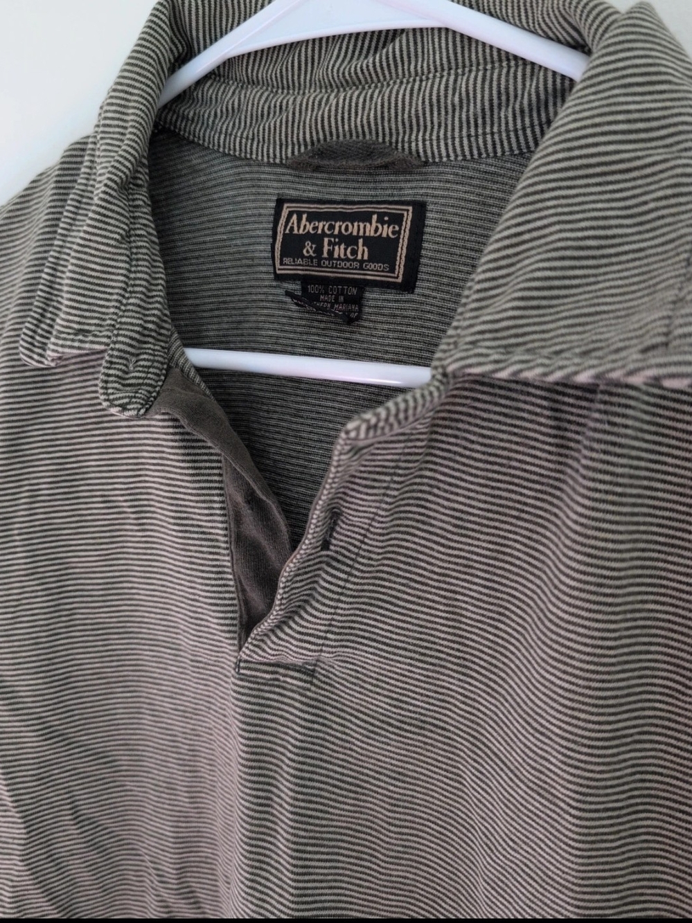 Y2K Abercrombie & Fitch Men's Olive and Black Micro-Striped Polo